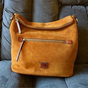 BNWT Dooney & Bourke Suede Large SacShoulder Bag in Honey Suede 🐝🍯♥️
